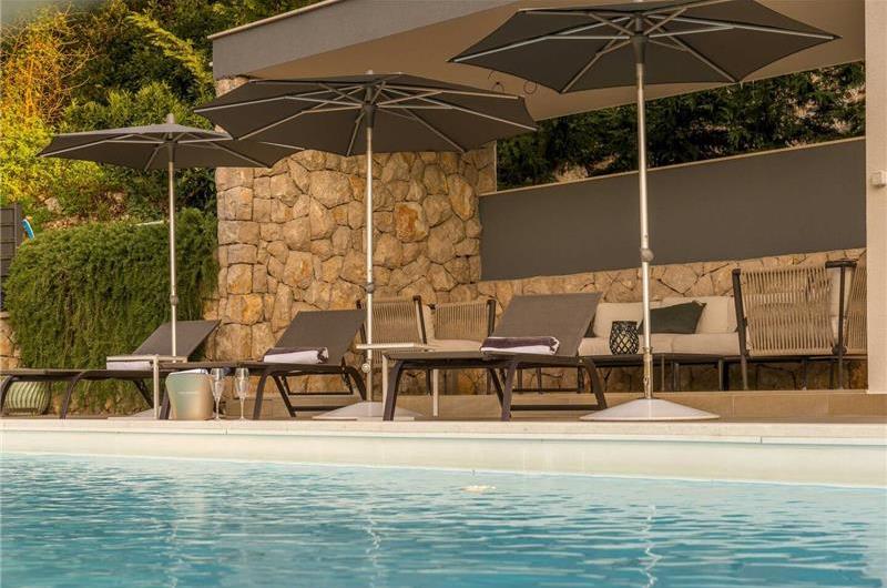 4 bedroom villa with pool and sea views near Dubrovnik sleeps 8
