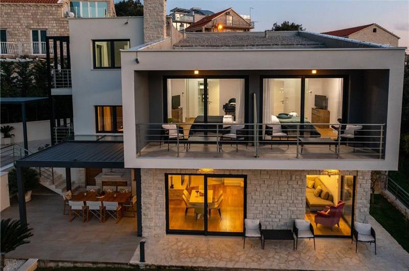 4 bedroom villa with pool and sea views near Dubrovnik sleeps 8