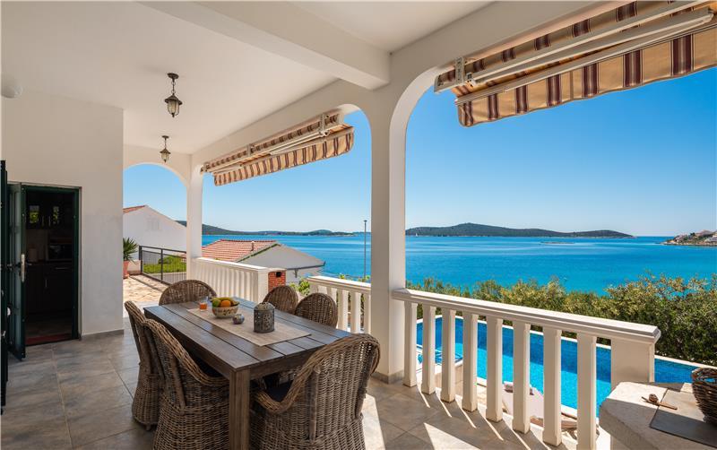 4 Bedroom Villa with Pool near Milna, Brac Island Sleeps 8 