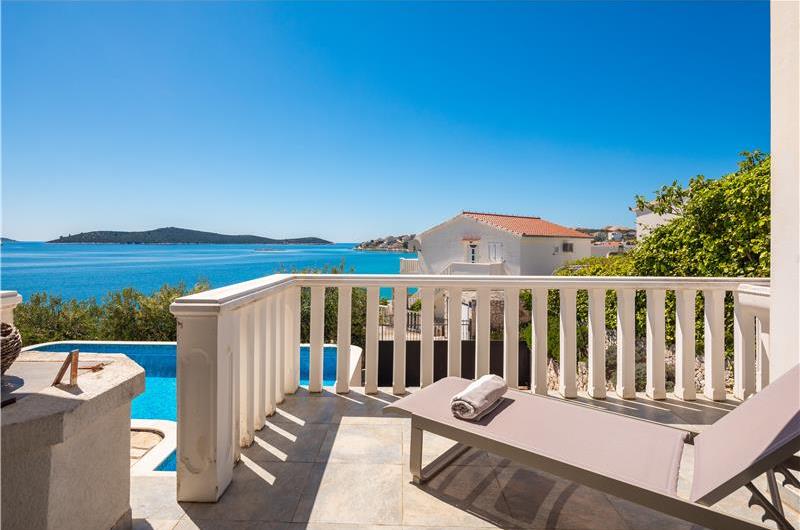 4 Bedroom Villa with Pool near Milna, Brac Island Sleeps 8 