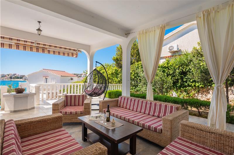 4 Bedroom Villa with Pool near Milna, Brac Island Sleeps 8 