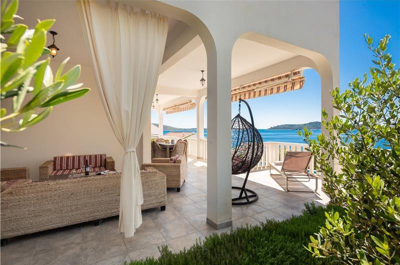 4 Bedroom Villa with Pool near Milna, Brac Island Sleeps 8 