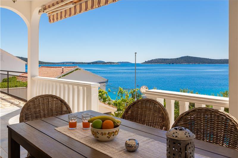 4 Bedroom Villa with Pool near Milna, Brac Island Sleeps 8 