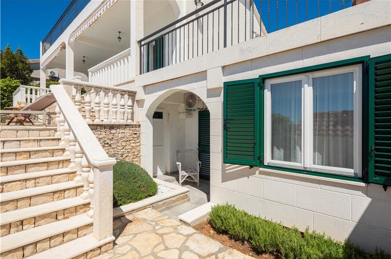 4 Bedroom Villa with Pool near Milna, Brac Island Sleeps 8 