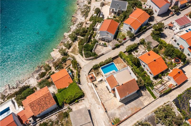 4 Bedroom Villa with Pool near Milna, Brac Island Sleeps 8 
