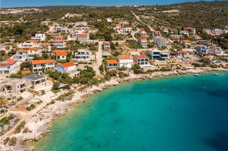 4 Bedroom Villa with Pool near Milna, Brac Island Sleeps 8 