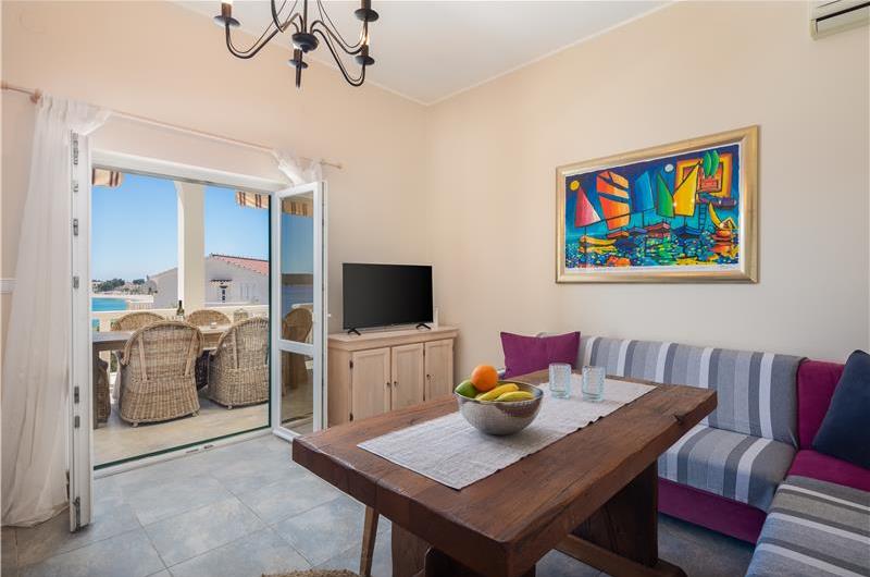 4 Bedroom Villa with Pool near Milna, Brac Island Sleeps 8 