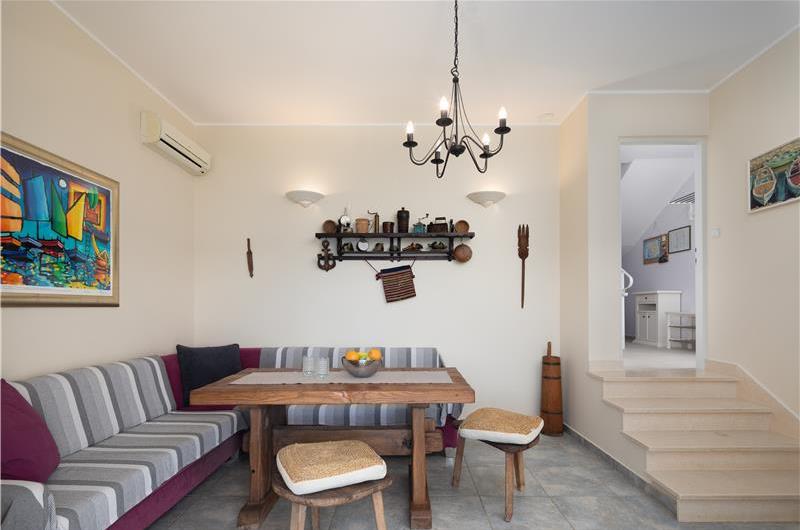 4 Bedroom Villa with Pool near Milna, Brac Island Sleeps 8 