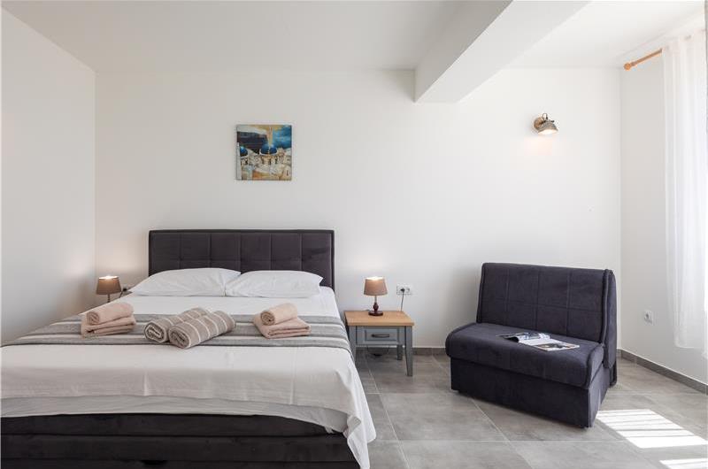 4 Bedroom Villa with Pool near Milna, Brac Island Sleeps 8 