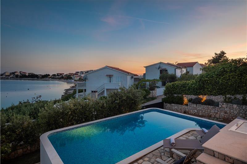 4 Bedroom Villa with Pool near Milna, Brac Island Sleeps 8 