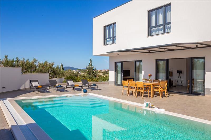 4 Bedroom Villa with Pool near Milna, Brac Island Sleeps 8 