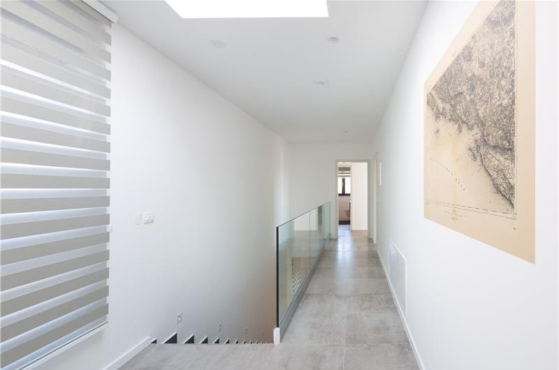 4 Bedroom Villa with Pool near Milna, Brac Island Sleeps 8 