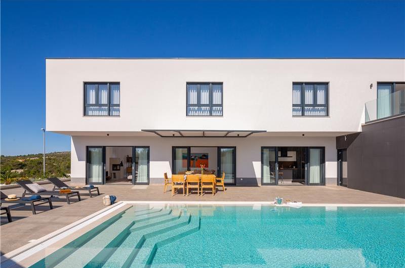 4 Bedroom Villa with Pool near Milna, Brac Island Sleeps 8 