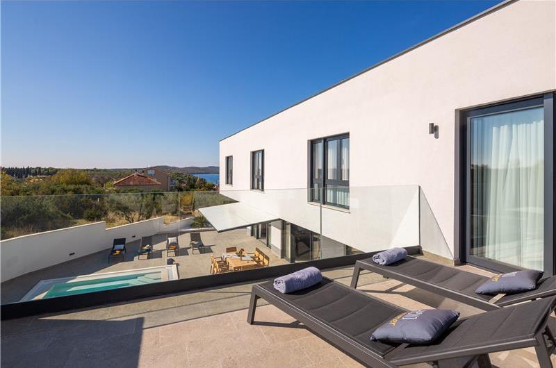 4 Bedroom Villa with Pool near Milna, Brac Island Sleeps 8 