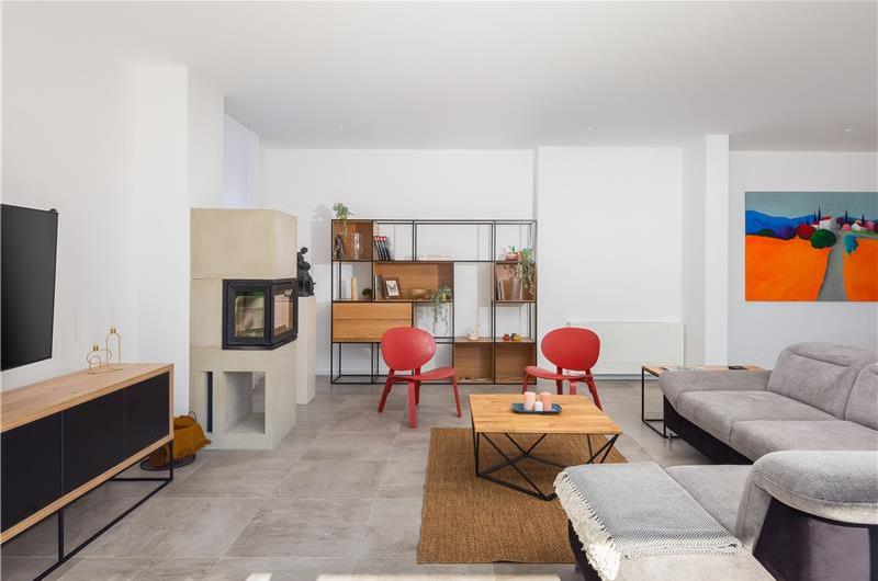 4 Bedroom Villa with Pool near Milna, Brac Island Sleeps 8 