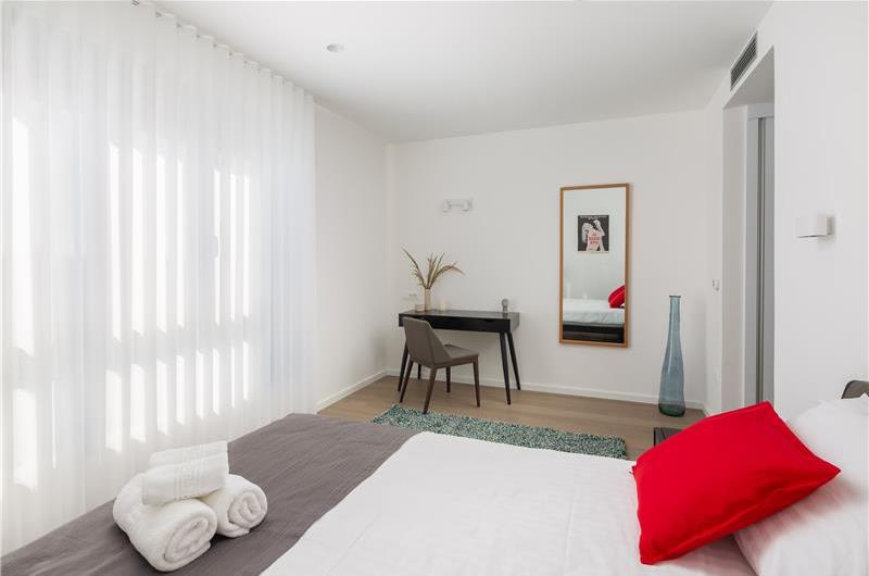 4 Bedroom Villa with Pool near Milna, Brac Island Sleeps 8 