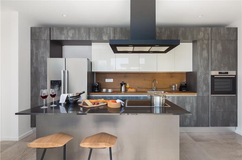 4 Bedroom Villa with Pool near Milna, Brac Island Sleeps 8 