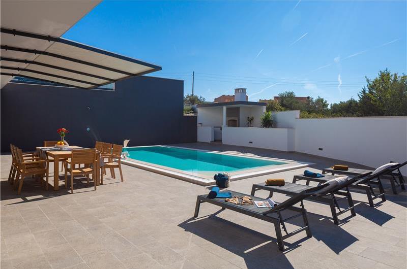 4 Bedroom Villa with Pool near Milna, Brac Island Sleeps 8 