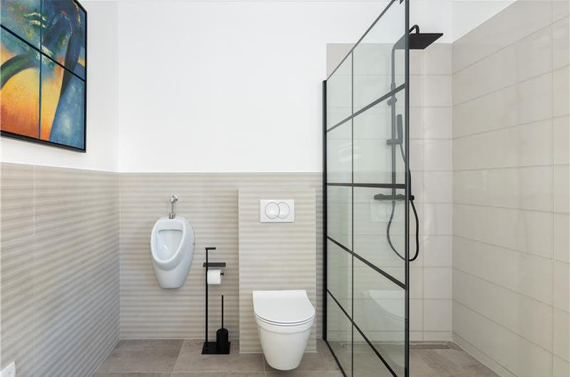 4 Bedroom Villa with Pool near Milna, Brac Island Sleeps 8 