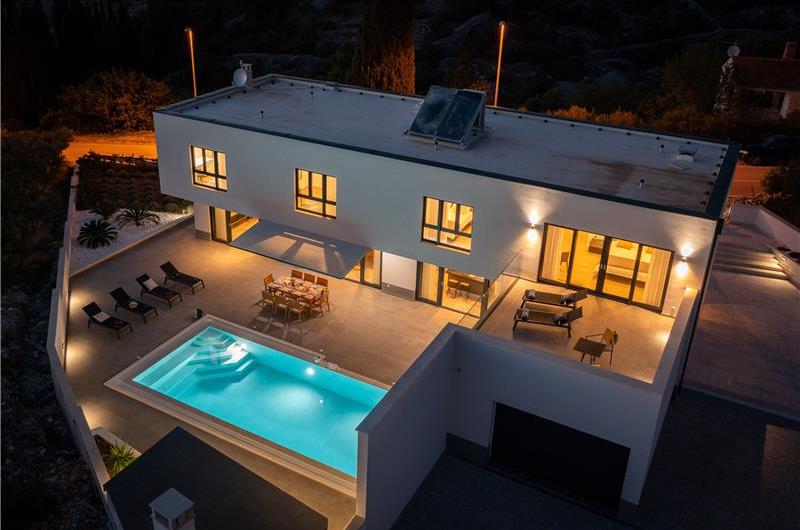 4 Bedroom Villa with Pool near Milna, Brac Island Sleeps 8 