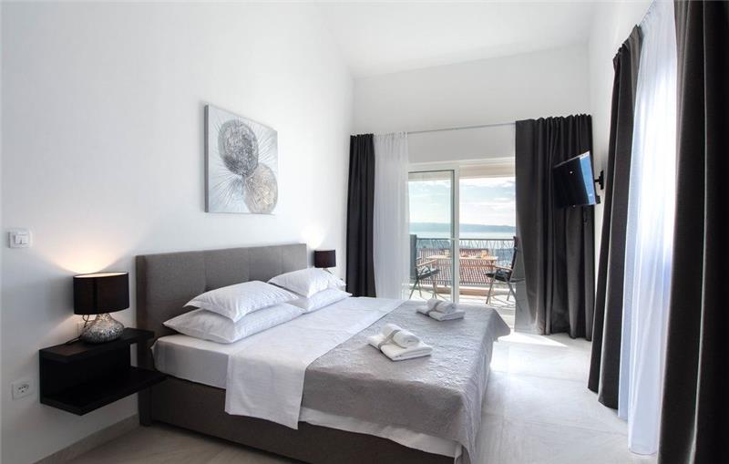 Sea-view villa in Split, photograph 24