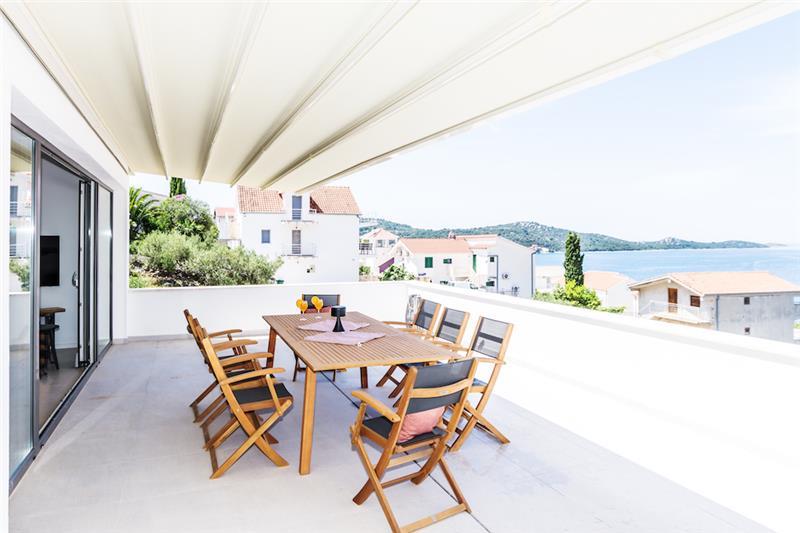 Beachfront villa in Razanj, photograph 23