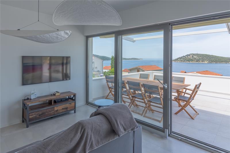 Beachfront villa in Razanj, photograph 19