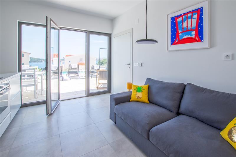 Beachfront villa in Razanj, photograph 10