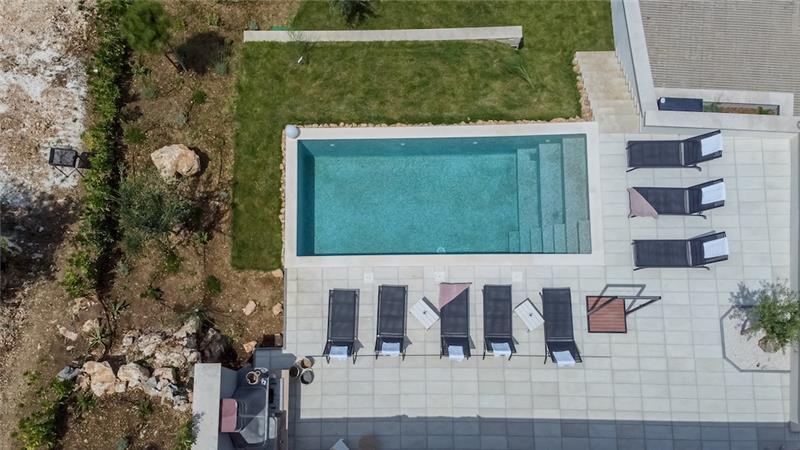 Beachfront villa in Razanj, photograph 5