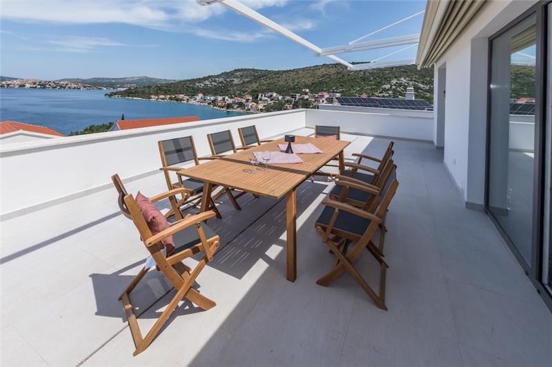 Beachfront villa in Razanj, photograph 22