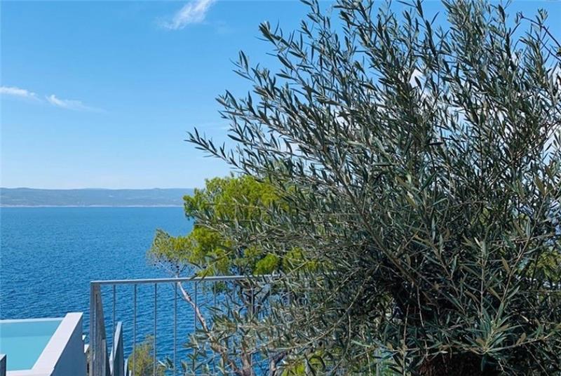 Beachfront villa in Brela, photograph 29