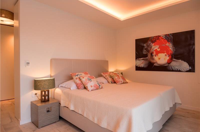 Luxury 6 Bedroom Brac Island Beach Front Villa With Heated Infinity Pool and lift near Sumartin sleeps 12