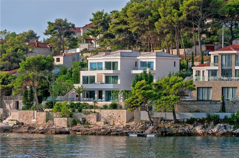 Luxury 6 Bedroom Brac Island Beach Front Villa With Heated Infinity Pool and lift near Sumartin sleeps 12