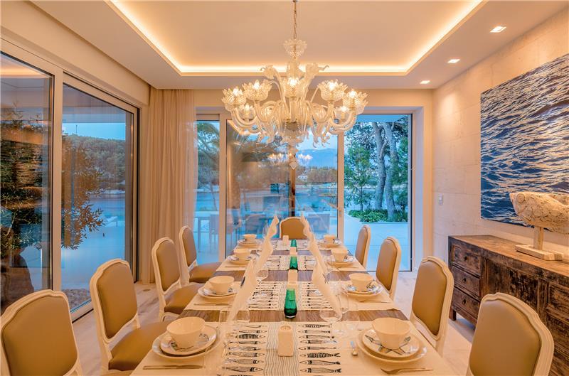 Luxury 6 Bedroom Brac Island Beach Front Villa With Heated Infinity Pool and lift near Sumartin sleeps 12
