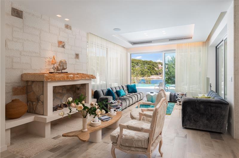 Luxury 6 Bedroom Brac Island Beach Front Villa With Heated Infinity Pool and lift near Sumartin sleeps 12