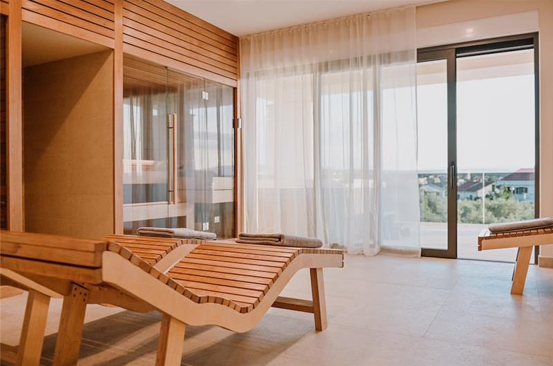 4-Bedroom Villa with Pool and Sea View on Krk Island sleeps 8-10
