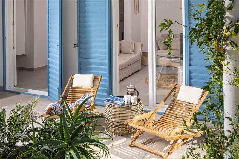Beachfront villa in Hvar Town, photograph 7