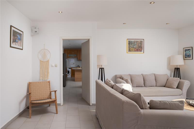 Beachfront villa in Hvar Town, photograph 25