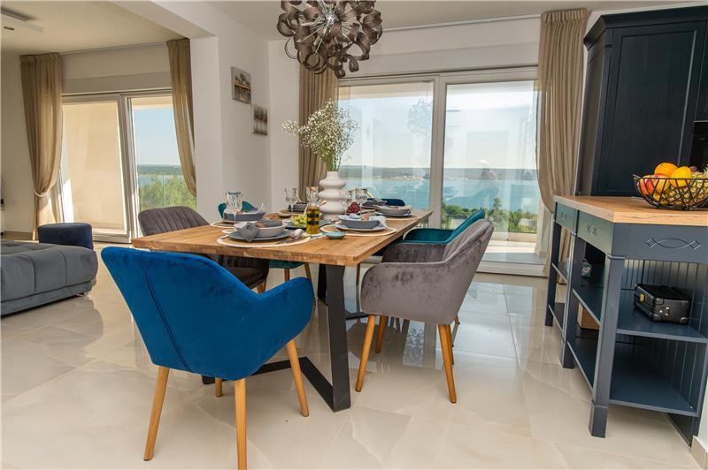Sea-view villa in Zadar, photograph 18
