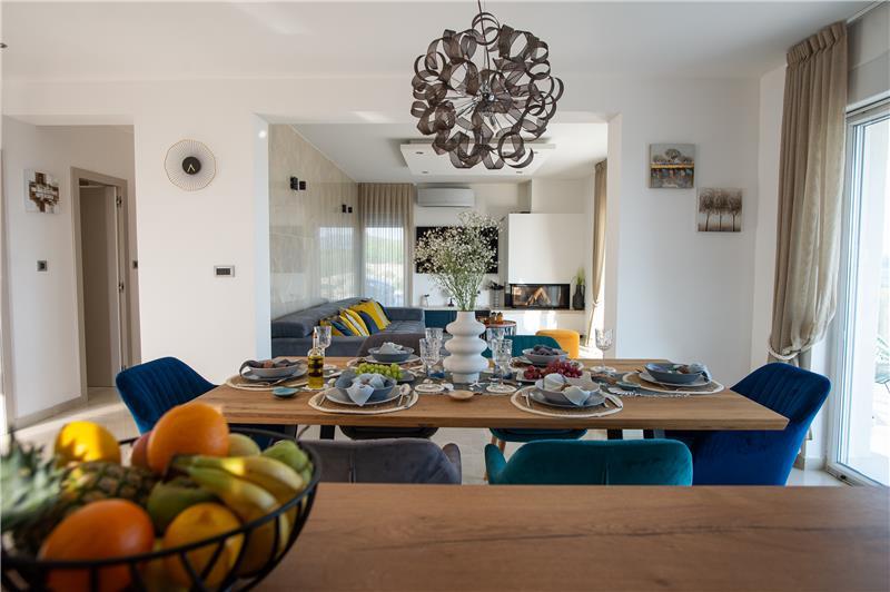 Sea-view villa in Zadar, photograph 13