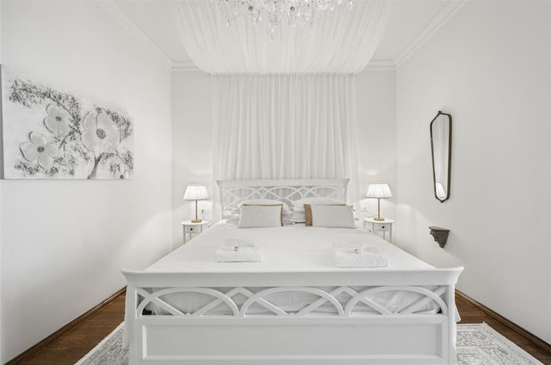 4-5 bedroom villa with Split City and Sea Views sleeps 8-10