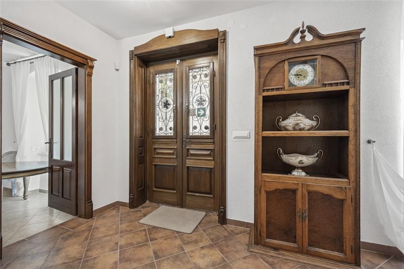 Sea-view villa in Split, photograph 9
