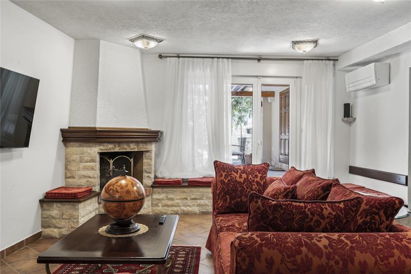 Sea-view villa in Split, photograph 10