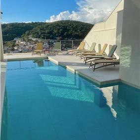 Large 6 bedroom luxury villa with heated pool and jacuzzi on Brac island sleeps 12-16