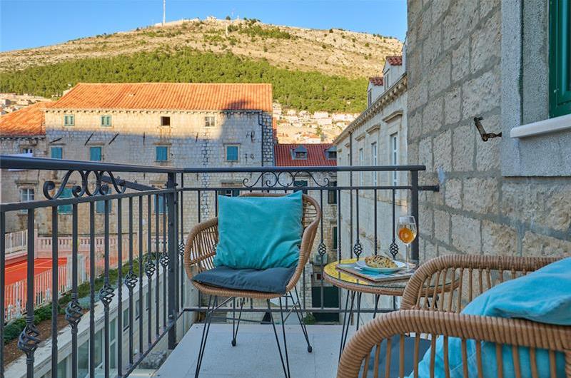 5 Bedroom Villa with Balcony & Terrace in Dubrovnik, sleeps 10