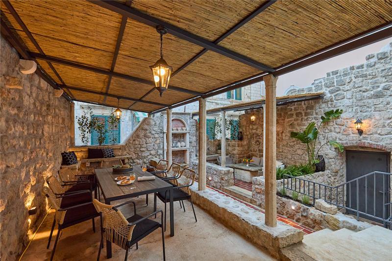 Villa in Dubrovnik Old Town, photograph 2