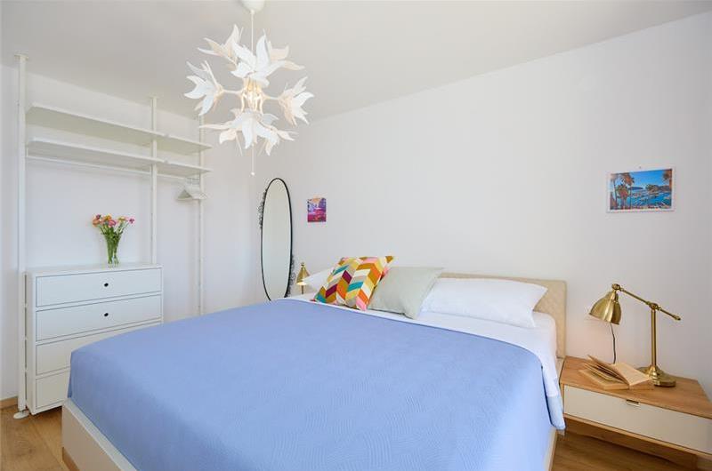 3 Bedroom Apartment with 2 Balconies near Dubrovnik Old Town, Sleeps 5-6