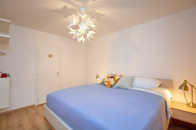 3 Bedroom Apartment with 2 Balconies near Dubrovnik Old Town, Sleeps 5-6