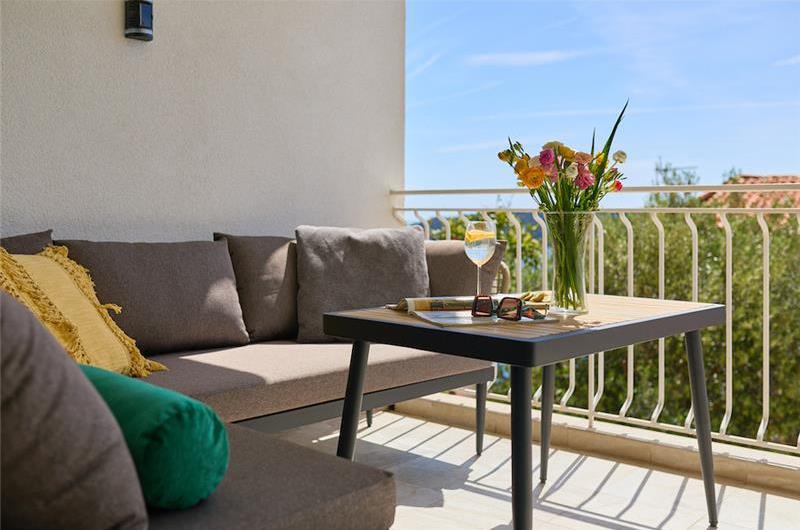 3 Bedroom Apartment with 2 Balconies near Dubrovnik Old Town, Sleeps 5-6