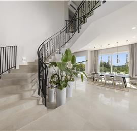 Luxury 4-Bedroom Villa with generous sized Infinity Pool near Buje, Istria. Sleeps 8